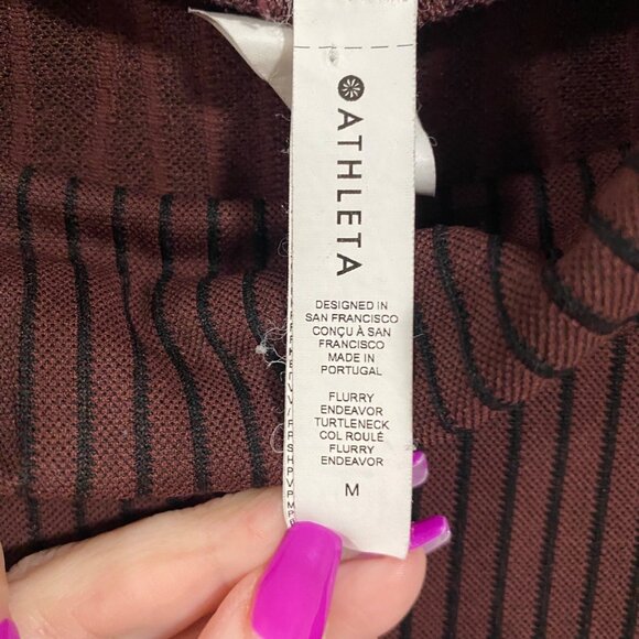 Athleta Flurry Endeavor Turtleneck Chocolate‎ Black Size M - Picture 3 of 7